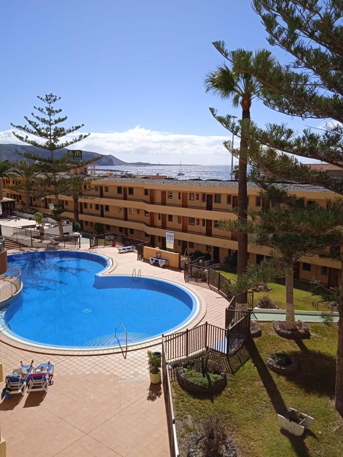 Firstline Apartment Los Cristianos Arona  Exterior foto
