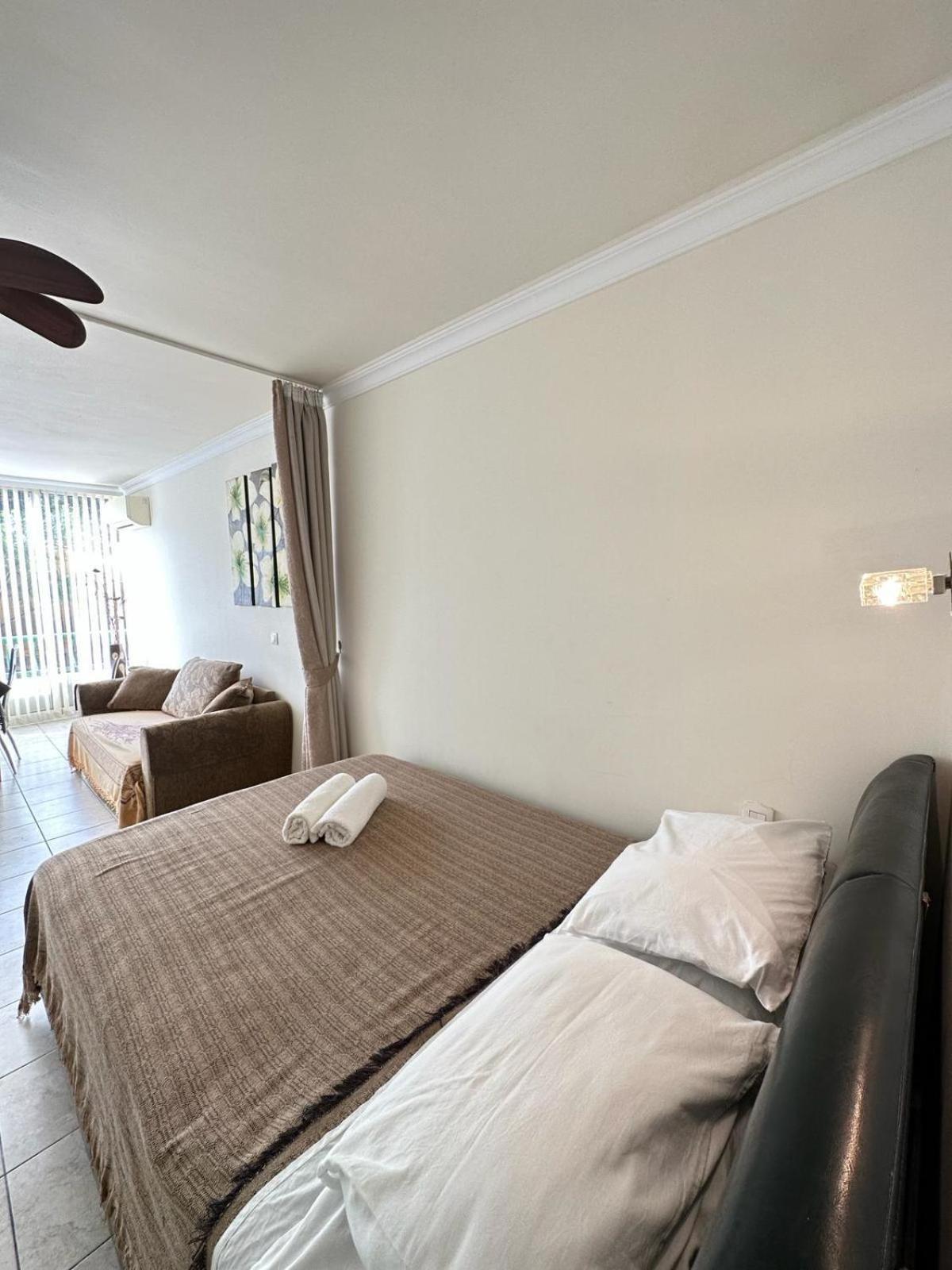 Firstline Apartment Los Cristianos Arona  Exterior foto